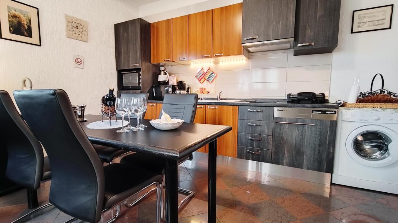 Apartman Ladybird Pula Exterior foto